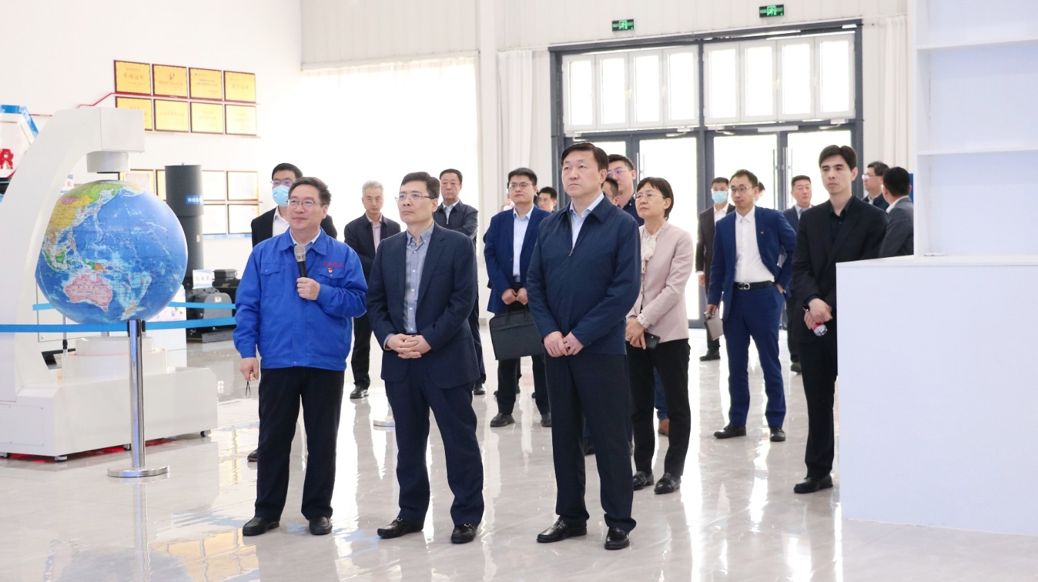 海爾集團黨委書記、董事局主席、首席執(zhí)行官周云杰蒞臨天瑞重工考察